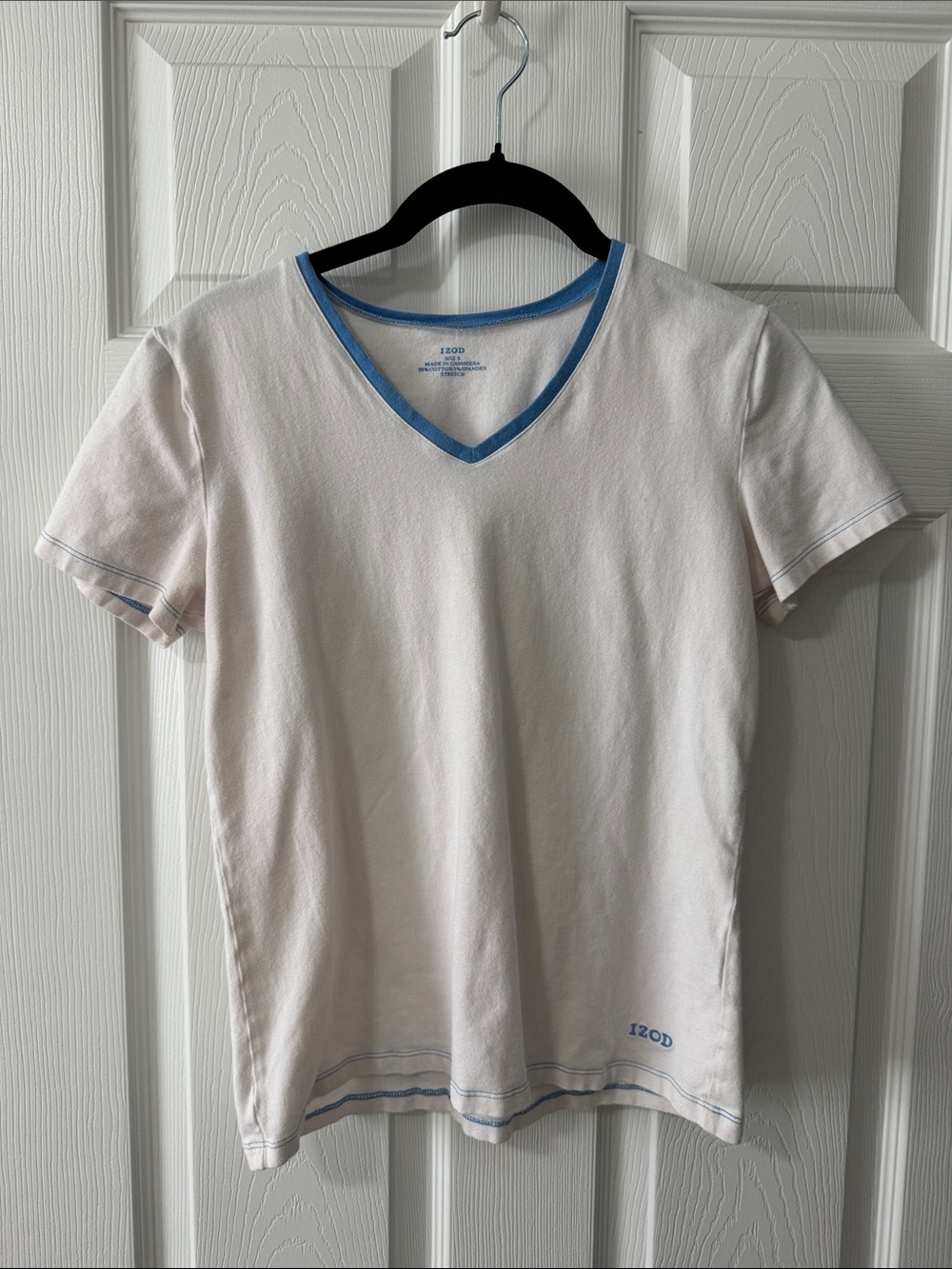 VINTAGE IZOD White V-Neck Tee with Light Blue Trim 100% COTTON